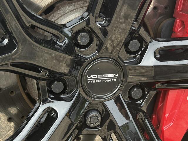 BMW M5 5-serie Touring | Individual Frozen Deep Grey | Akrapovic | Vossen | Panorama | Bowers & Wilkins | Driv. Ass. Prof.