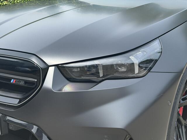 BMW M5 5-serie Touring | Individual Frozen Deep Grey | Akrapovic | Vossen | Panorama | Bowers & Wilkins | Driv. Ass. Prof.