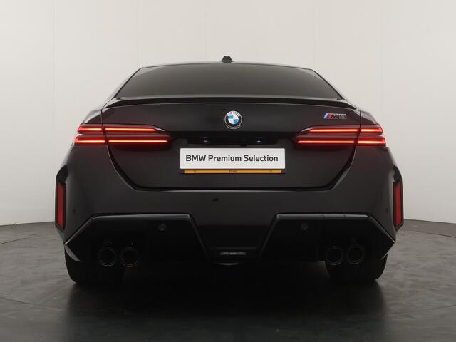 BMW M5 Sedan | M Driver's Pack | SoH 100% | Driving Assistant Professional | Parking Assistant Prof | Bowers & Wilkins | Stoelventilatie | Carbon Pack | Stuurwielrand verwarmd |