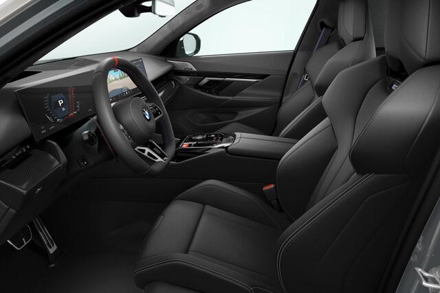 BMW M5 5-serie Touring | M Drivers Package | Bowers & Wilkins | Carbon Keramische rem | Panoramadak