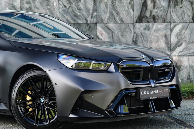 BMW M5 5-serie Touring Frozen Black mat|Trekhaak|BTW|M Drive