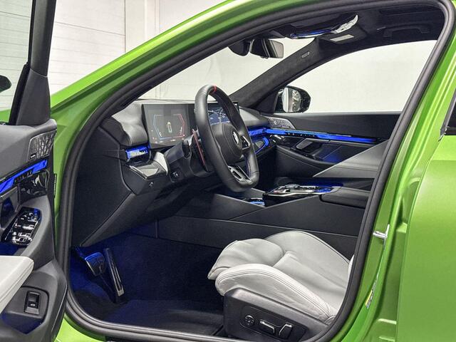 BMW M5 Touring Individual Frozen Tampa Bay Green | M Drive Professional | Comfort Pack | Bowers & Wilkins | Head-up Dislplay