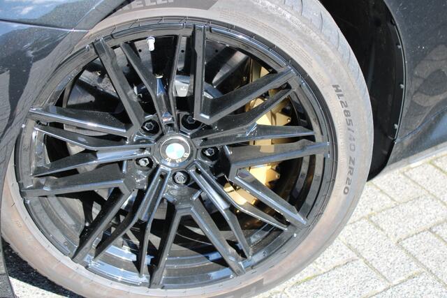 BMW M5 Touring Automaat / Panoramadak / M Drive Professional / M Carbon-keramische remmen / Comfort Access / Comfort Access / Bowers & Wilkins / Parking Assistant Professional