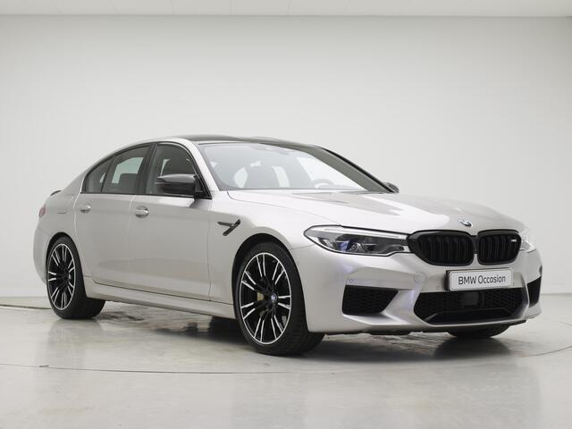 BMW M5 M5 Sedan | Bowers & Wilkins | Driving Assistant Plus | Entertainmentsysteem Professional achterin | Downpipes | Div. Carbon delen | Incl. 12 mnd Bovag garantie.