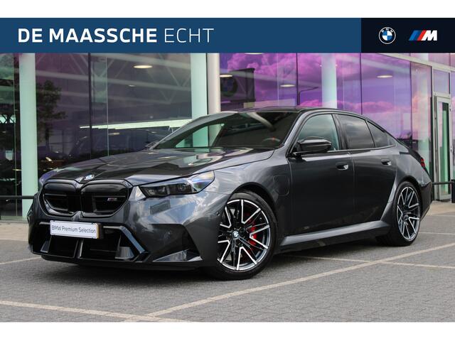 BMW M5 5 Serie Automaat / Trekhaak / M Drive Professional / Comfort Access / Adaptieve LED / Bowers & Wilkins / Stoelventilatie / Parking Assistant Professional