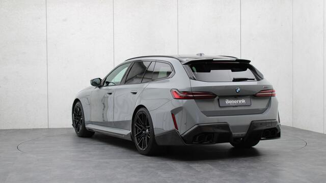 BMW M5 Touring M Performance | Akrapovic | Eventuri | M Drivers Package | Stoelventilatie | Panoramadak | Bowers & Wilkins | Trekhaak | XPEL PPF