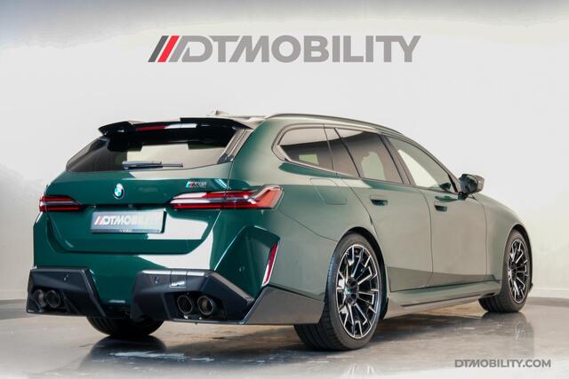 BMW M5 5-serie Touring | M-Drivers & Performance Pack | Keramisch | Akrapovic | Goodwood Grün | – foto 2