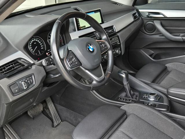 BMW X1 XDRIVE25E I PANORAMA I SPORTSTOELEN I KEYLESS I NAVIGATIE I