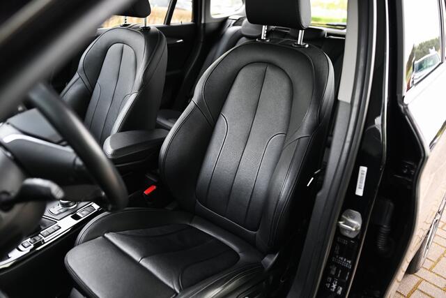BMW X1 xDrive20i xLine Automaat / Sportstoelen / LED / Park Assistant / Cruise Control / Leder / Stoelverwarming / Adaptive onderstel