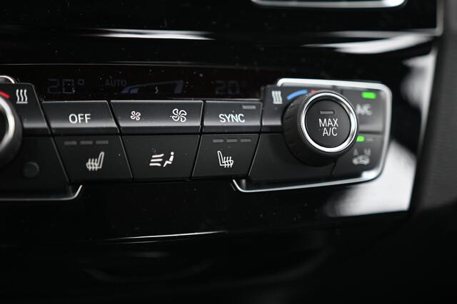 BMW X1 xDrive20i xLine Automaat / Sportstoelen / LED / Park Assistant / Cruise Control / Leder / Stoelverwarming / Adaptive onderstel