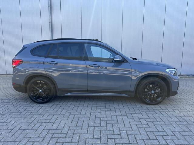 BMW X1 xDrive25e Sport Line Pano. Elek. Stoel verst. LED, Keyless
