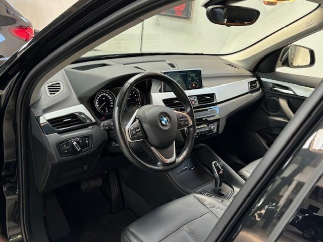 BMW X1 sDrive20i High Executive | Head-Up | Adaptive Cruise control | Elektr. achterklep | NL auto |