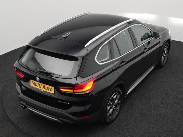 BMW X1 xDrive25e X Line Plug In Hybrid 221pk Dealer O.H. PHEV | Sportstoelen Verwarmd | Adaptive Cruise | Navigatie | Sfeerverlichting | Climate Control | DAB | LED Koplampen | L.M. 18" |