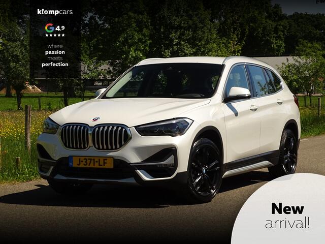 BMW X1 sDrive18i X-Line | Parelmoer | HUD | NAV | TrekHaak | Uniek netjes.