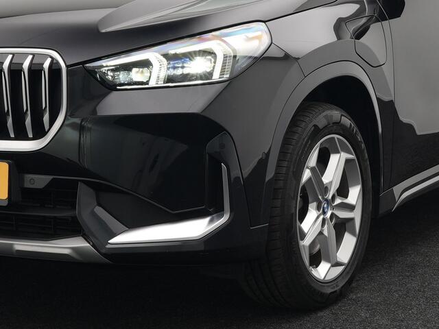 BMW X1 xDrive30e 326pk Plug In Hybrid PHEV | Trekhaak Af Fabriek | Harman Kardon | Leder stoelen Verwarmd | Apple Carplay |