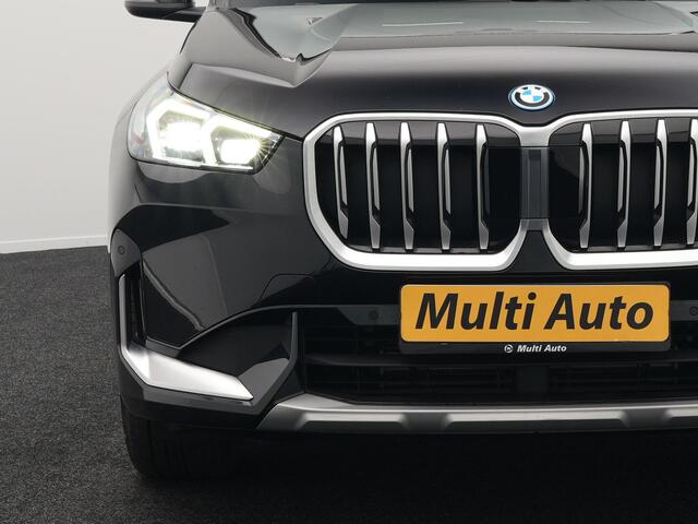 BMW X1 xDrive30e 326pk Plug In Hybrid PHEV | Trekhaak Af Fabriek | Harman Kardon | Leder stoelen Verwarmd | Apple Carplay |