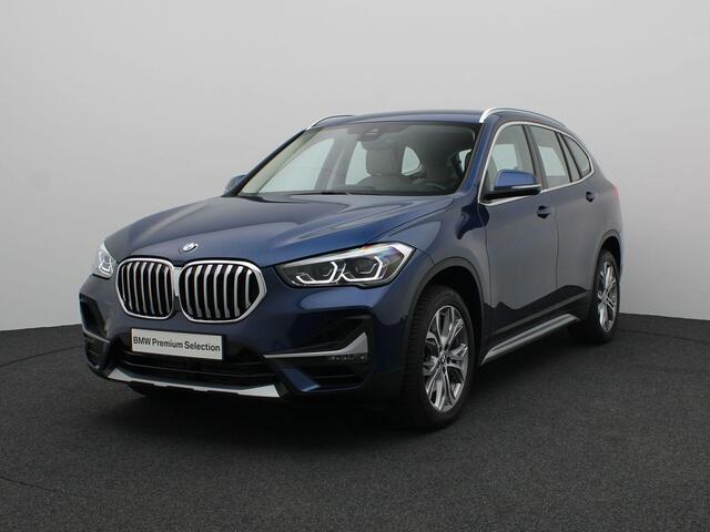 BMW X1 xDrive20i High Executive | xLine | Parking Pack | Safety Pack | Stuurwielrand Verwarmd | Elektrisch Verstelbare Voorstoelen | Active Cruise Control | Head-Up Display | 18''