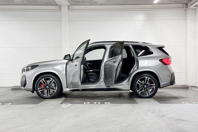 BMW X1 xDrive25e | M-Sport Pro | Travel Pack | Premium Pack | Harman/Kardon | Panoramadak | Comfort Access
