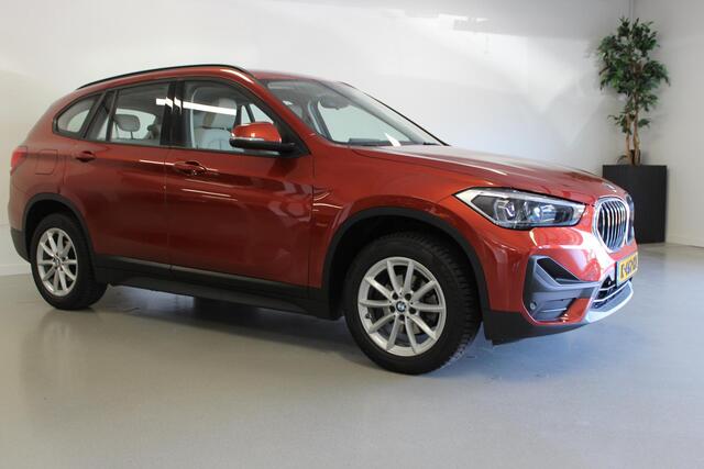 BMW X1 sDrive16d Executive Edition | NL-AUTO+N.A.P! | LED | GROOT-NAVI | CLIMA | E-KLEP | CRUISE | PDC-V/A | DAB |