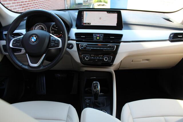 BMW X1 sDrive16d Executive Edition | NL-AUTO+N.A.P! | LED | GROOT-NAVI | CLIMA | E-KLEP | CRUISE | PDC-V/A | DAB |