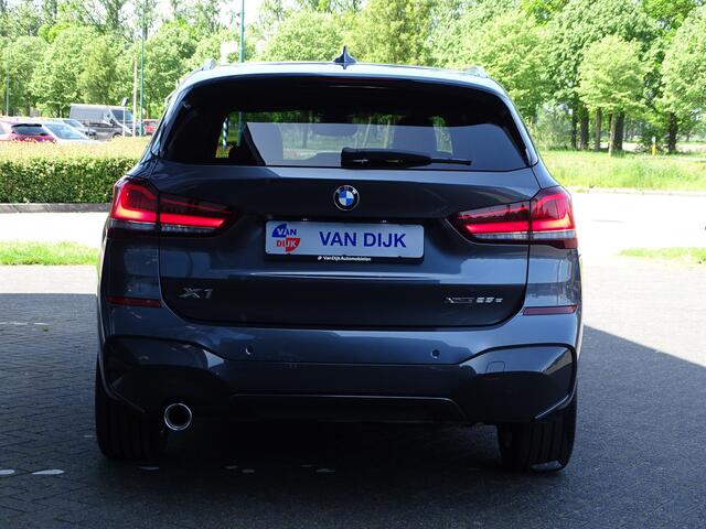 BMW X1 xDrive25e eDrive Exe. M Sportpakket Afn.Trekhaak Ada.Led Nav. PDC 18" LM Velgen