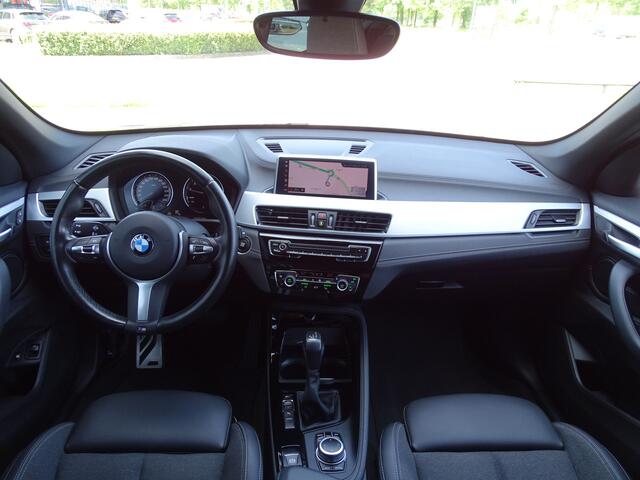 BMW X1 xDrive25e eDrive Exe. M Sportpakket Afn.Trekhaak Ada.Led Nav. PDC 18" LM Velgen