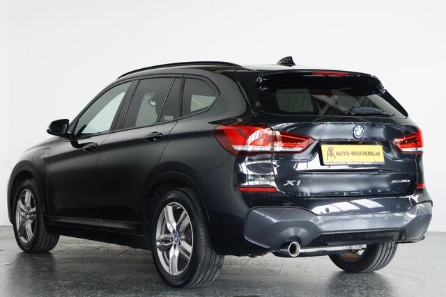 BMW X1 xDrive25e M-Sport / Panorama / HUD / LED / Pilot Assist / CarPlay
