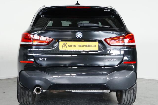 BMW X1 xDrive25e M-Sport / Panorama / HUD / LED / Pilot Assist / CarPlay