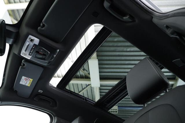BMW X1 xDrive25e M-Sport / Panorama / HUD / LED / Pilot Assist / CarPlay