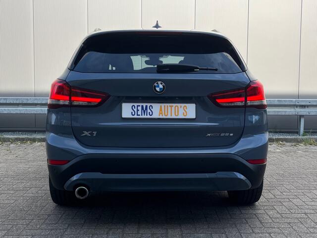 BMW X1 xDrive25e High Executive Edition Pano / Head up / Full led