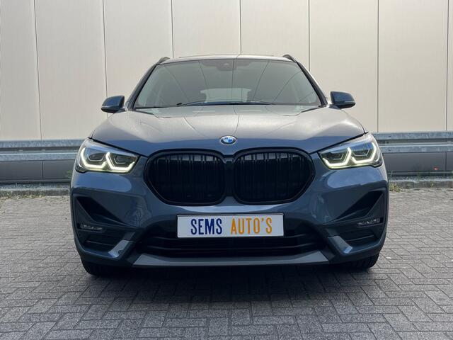BMW X1 xDrive25e High Executive Edition Pano / Head up / Full led