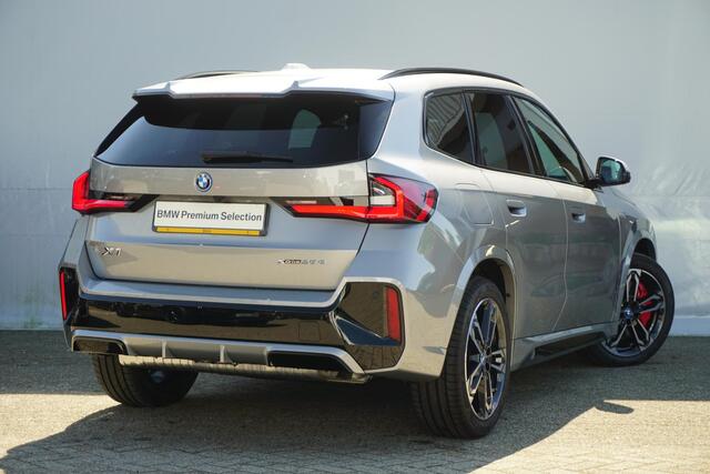 BMW X1 xDrive25e M Sportpakket Pro 19'' / Head-Up Display / Harman Kardon / Trekhaak / Driving Assistant Plus