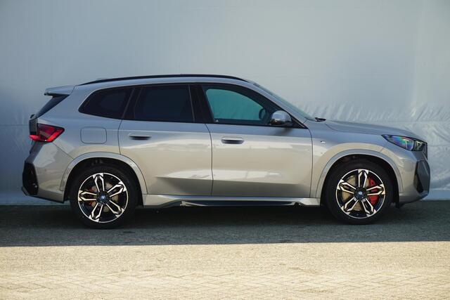 BMW X1 xDrive25e M Sportpakket Pro 19'' / Head-Up Display / Harman Kardon / Trekhaak / Driving Assistant Plus