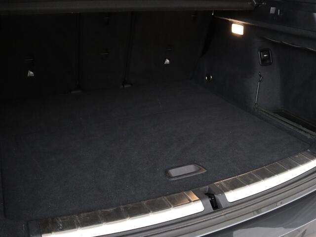 BMW X1 sDrive18i M Sport | Stoelverwarming | Head-Up | Sportstoelen | Full LED | Alcantara | Navigatie | Park Assist | Climate control
