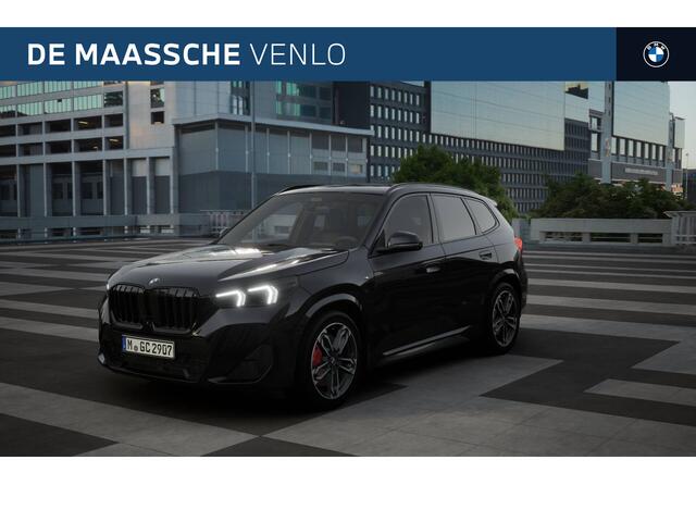 BMW X1 xDrive23i High Executive M Sport Automaat / Panoramadak / Trekhaak / Sportstoelen / M Adaptief onderstel / Adaptieve LED / Parking Assistant Plus / Comfort Access