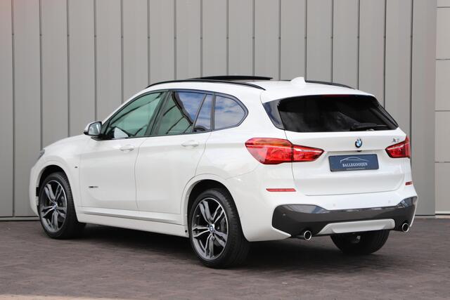 BMW X1 sDrive20i High Executive | Head-up | Keyles | Pano | Harman-kardon | Led | Leder | NL-auto | 2018.
