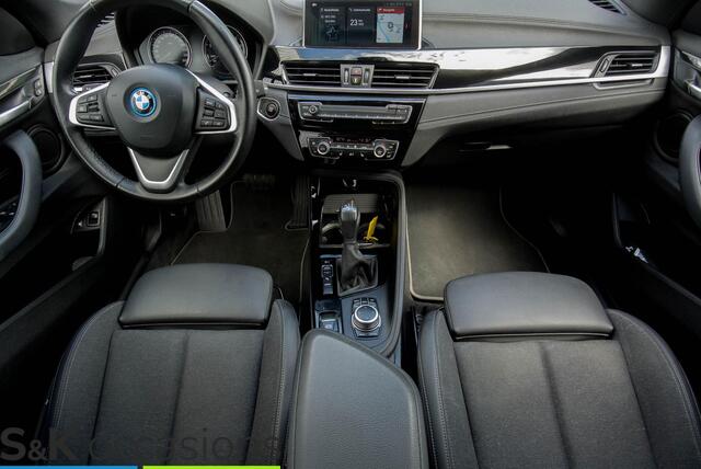 BMW X1 xDrive25e Executive Trekhaak Black Edition
