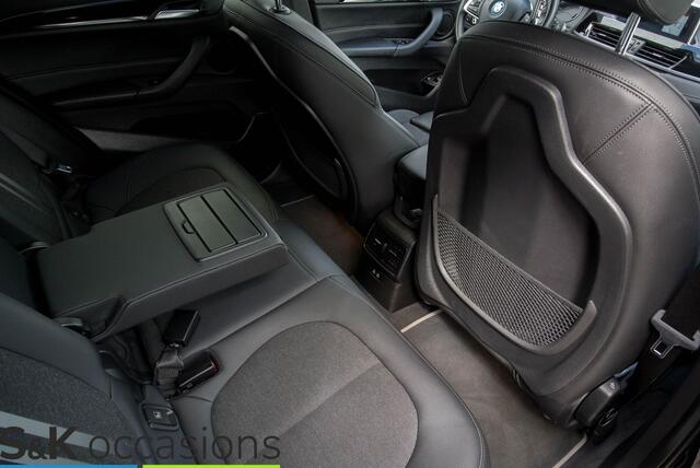 BMW X1 xDrive25e Executive Trekhaak Black Edition
