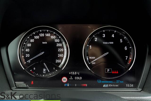 BMW X1 xDrive25e Executive Trekhaak Black Edition