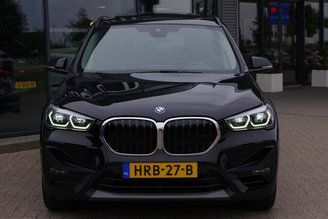 BMW X1 xDrive25e eDrive Edition 222 PK PHEV, Panoramadak, Trekhaak, Camera, LED Koplampen, Cruise Control