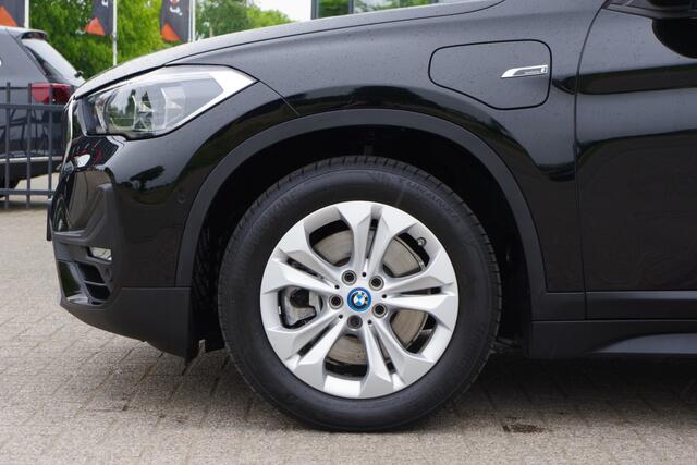 BMW X1 xDrive25e eDrive Edition 222 PK PHEV, Panoramadak, Trekhaak, Camera, LED Koplampen, Cruise Control