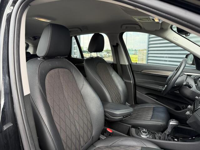 BMW X1 xDrive25e xLine PLug in Hybrid 220 pk | PHEV | Navi Pro | DAB | 18"L.M | LED Koplampen | Stoelverwarming | Sfeerverlichting |