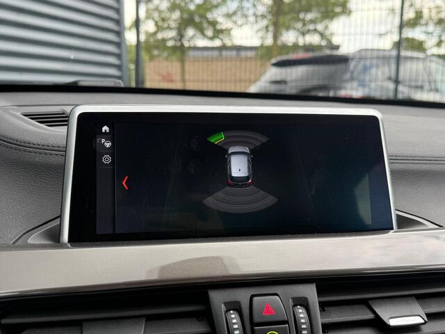 BMW X1 xDrive25e xLine PLug in Hybrid 220 pk | PHEV | Navi Pro | DAB | 18"L.M | LED Koplampen | Stoelverwarming | Sfeerverlichting |