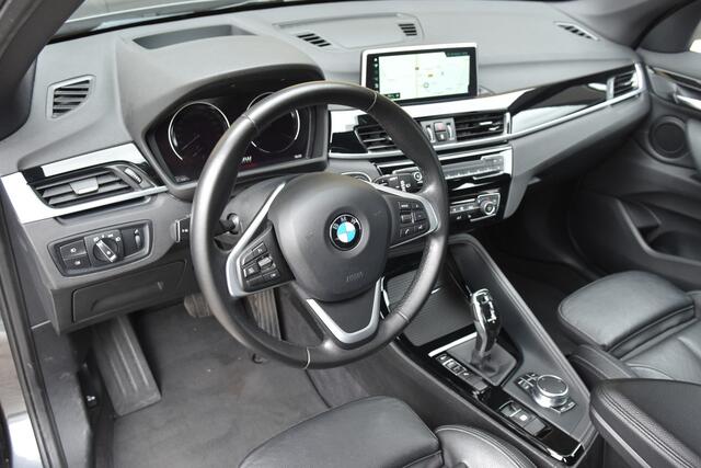 BMW X1 sDrive20i * X line * Stoelverwarming * Leder * Head-up * LED *