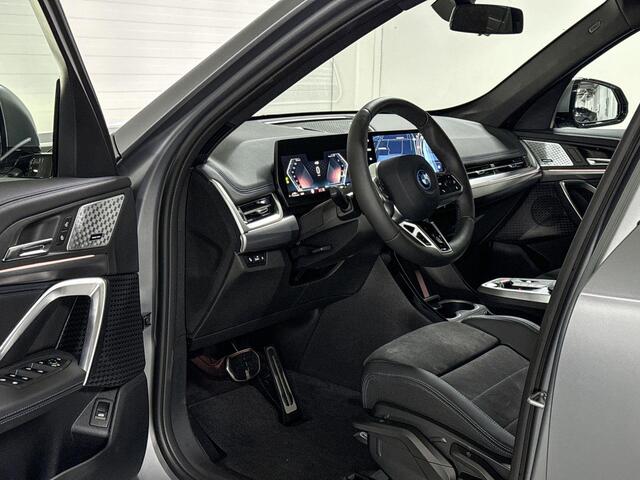 BMW X1 xDrive25e | M-Sport Pro | Travel Pack | Premium Pack | Harman/Kardon | Panoramadak | Comfort Access