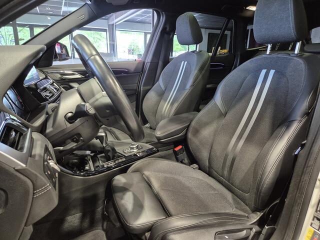 BMW X1 xDrive25e High Executive M-sport Groot Navi | Panorama | Trekhaak afn. | Camera | 19"