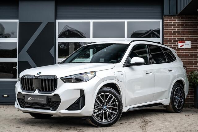 BMW X1 30e xDrive M Sport | Shadow | Driving Ass. Prof. | HIFI | ACC | Camera | 18 Inch |