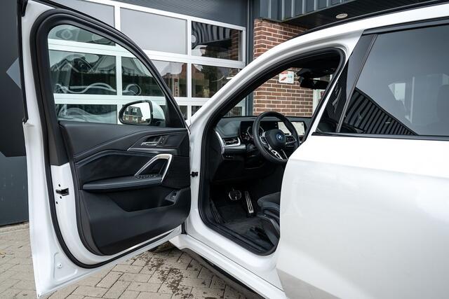 BMW X1 30e xDrive M Sport | Shadow | Driving Ass. Prof. | HIFI | ACC | Camera | 18 Inch |