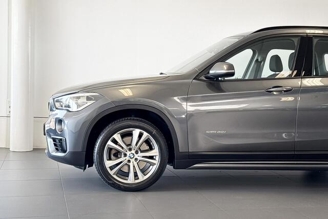 BMW X1 sDrive20i Executive | Sport-line | Trekhaak |