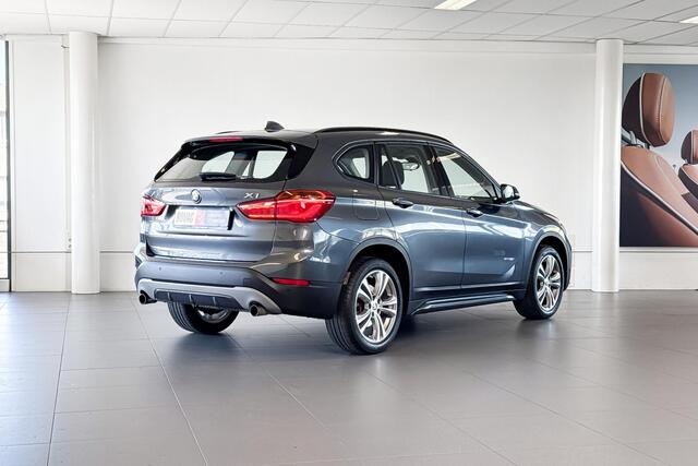 BMW X1 sDrive20i Executive | Sport-line | Trekhaak |